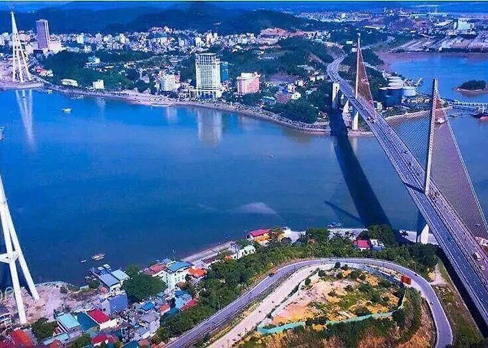 Homestay Cat Ba Fishing Village Bay House