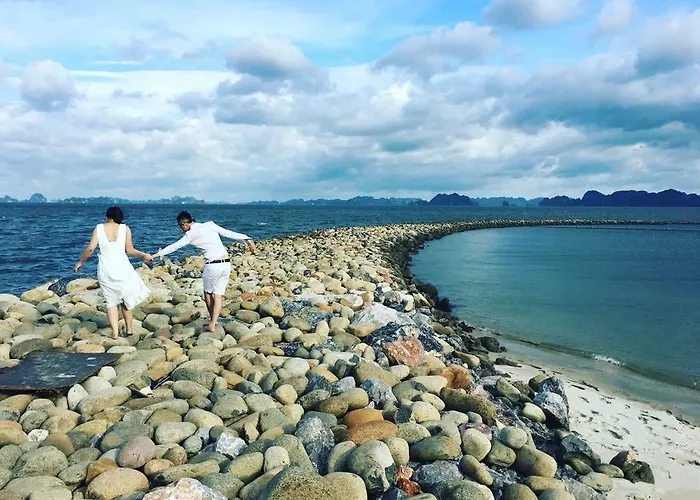 Homestay Cat Ba Fishing Village Bay House Ha Long