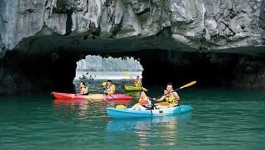 Cat Ba Fishing Village Bay House