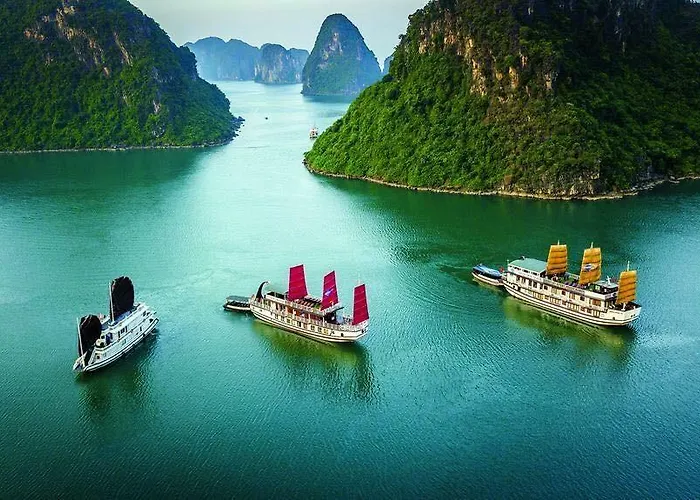 Cat Ba Fishing Village Bay House